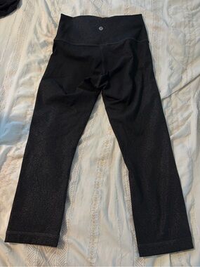 Like new Lululemon Wunder Under High-Rise Crop Shine Leggings Black Size 4